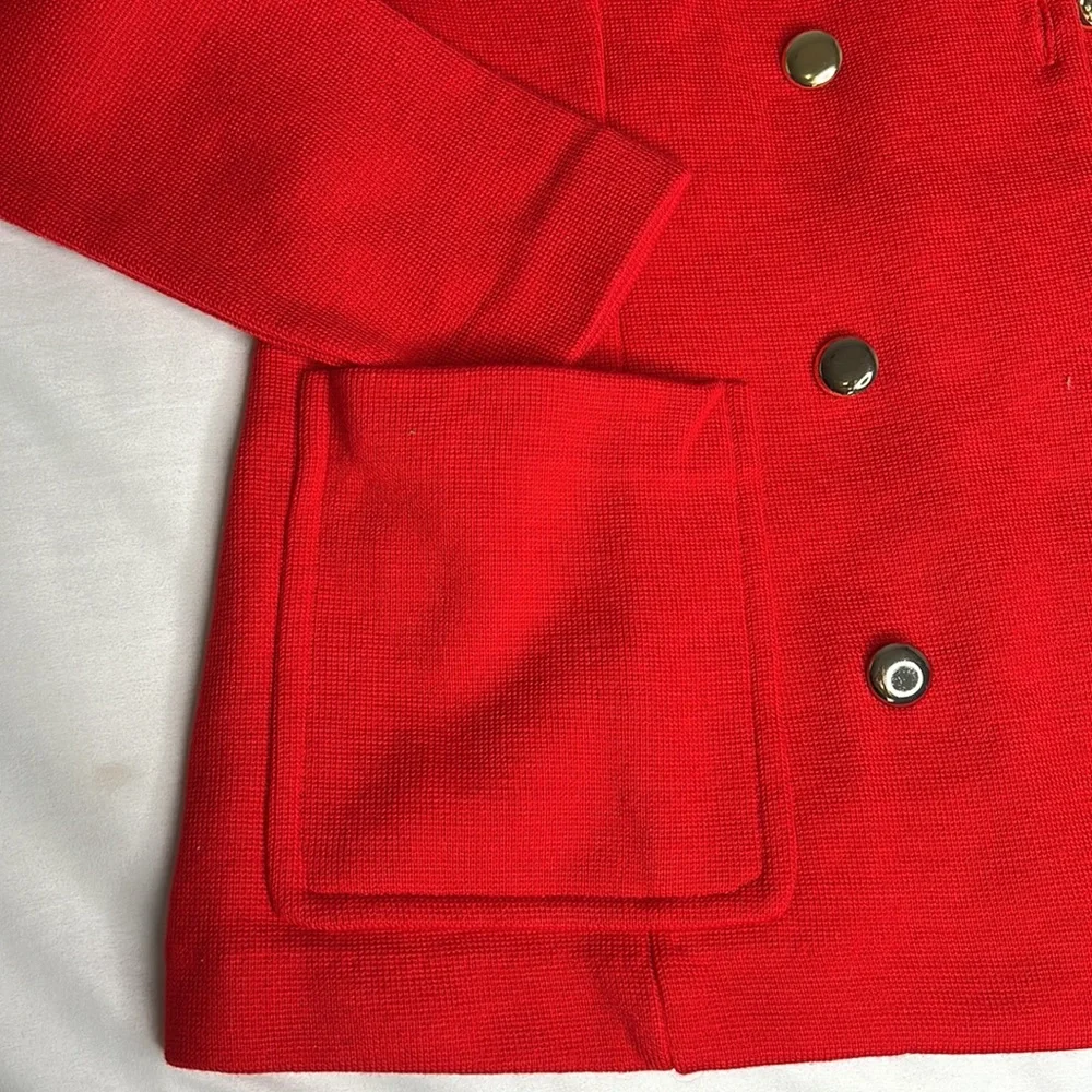 Red coat - Picture 4 of 5
